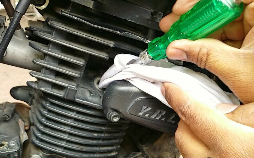 Is It Ok to Spray Carb Cleaner in Spark Plug Hole